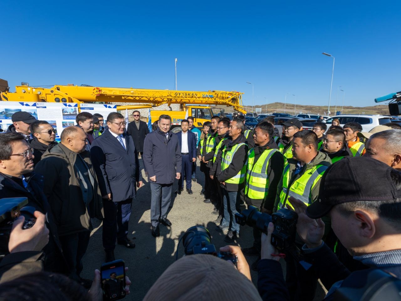 d657250a 8f8f 461c bb87 98ea24aaee67